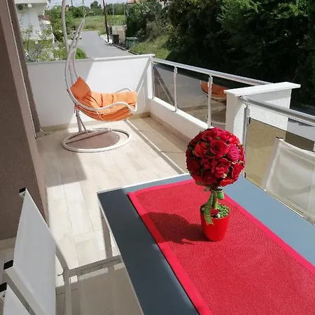 Crystal Blue Apartments Nea Kallikrateia Exterior photo