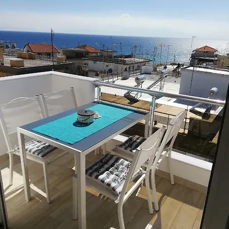 Crystal Blue Apartments Nea Kallikrateia Exterior photo
